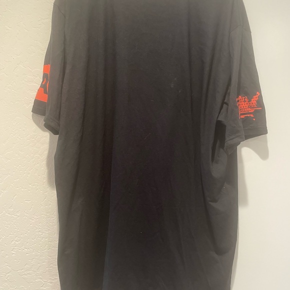 Oregun Beaver Graphic Black Tee - Picture 4 of 7